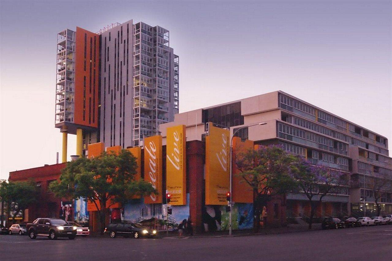 Istay Precinct أدليد المظهر الخارجي الصورة